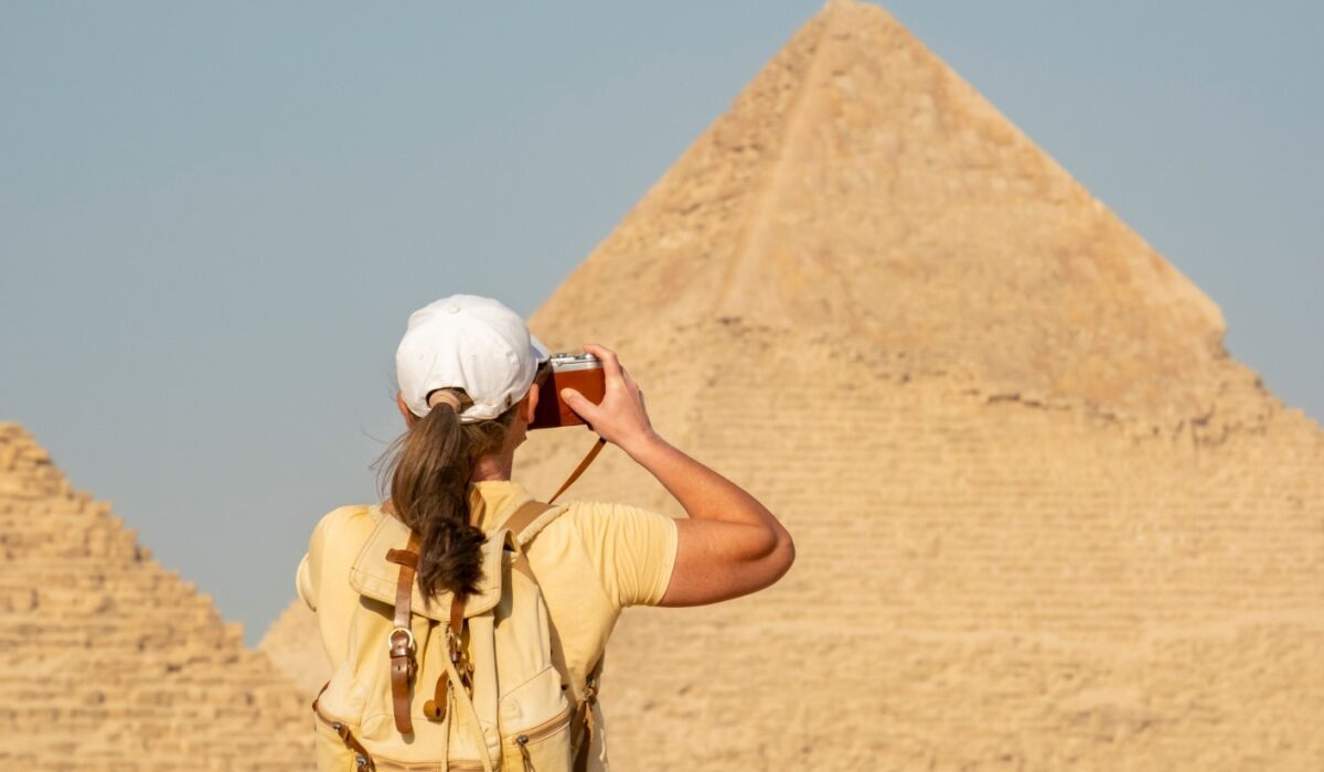 Giza püramiidid Egiptuses päikeseloojangul